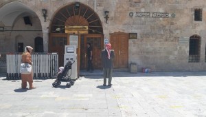 Şanlıurfa’ya gelen turistler dışarıda dua edip ayrıldı