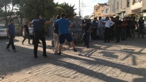 Şanlıurfa'da karakol önünde taşlı sopalı kavga: 7 yaralı 