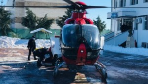 Ambulans helikopter doğum sancısı tutan kadın için havalandı ( Video Haber )