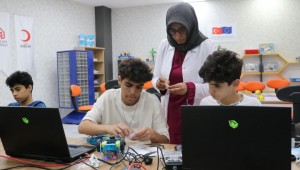 Karaköprü’de gençler robotik kodlama eğitimi alıyor (Video Haber)