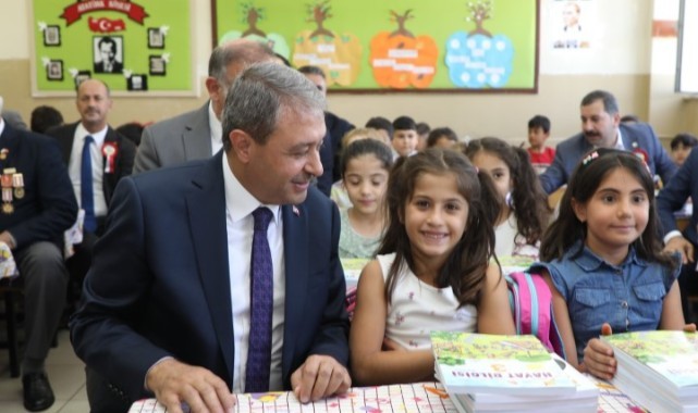 Şanlıurfa’da 767 bin öğrenci ders başı yaptı (video)