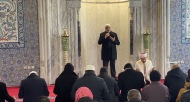 Şehitler için sabah namazında dua edildi