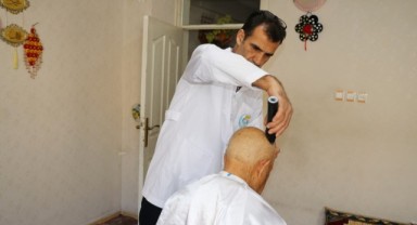 Bayram öncesi evde bakım hizmeti ile yüzler gülüyor