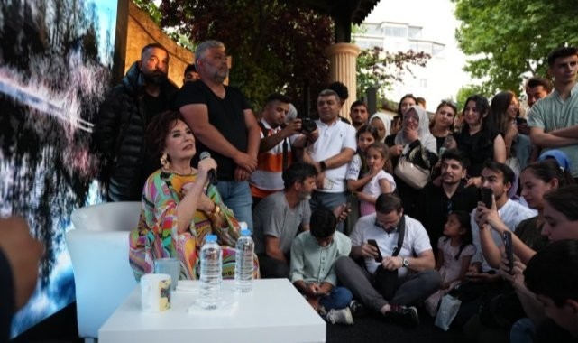 Şanlıurfalılardan Hülya Koçyiğit 'e yoğun ilgi (Video)