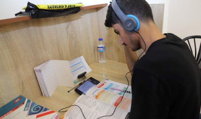 Karaköprü’de gençler yeni okuma evinde sınavlara hazırlanıyor (video)