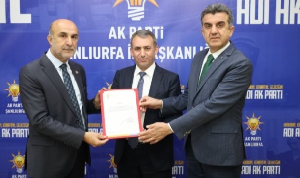 AK Parti Siverek İlçe Başkanlığına Cengiz Özeyranoğlu atandı.