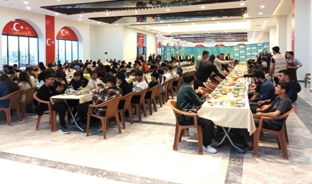 Mehmet Kuş, Gençlerle Ramazan İftarında Bir Araya Geldi